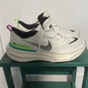 Nike Invincible Run 3 , men’s size 12